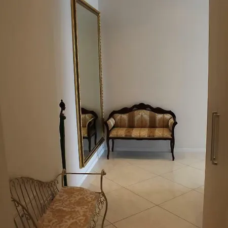 With Panoramic River View וילנה