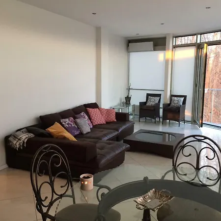 With Panoramic River View شقة